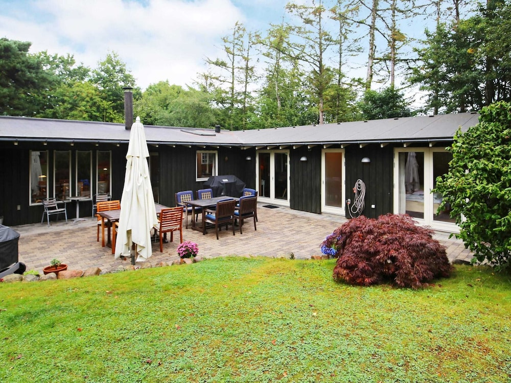 6 person holiday home in Gilleleje — 4-Star Luxury Hotel in Gilleleje, Denmark