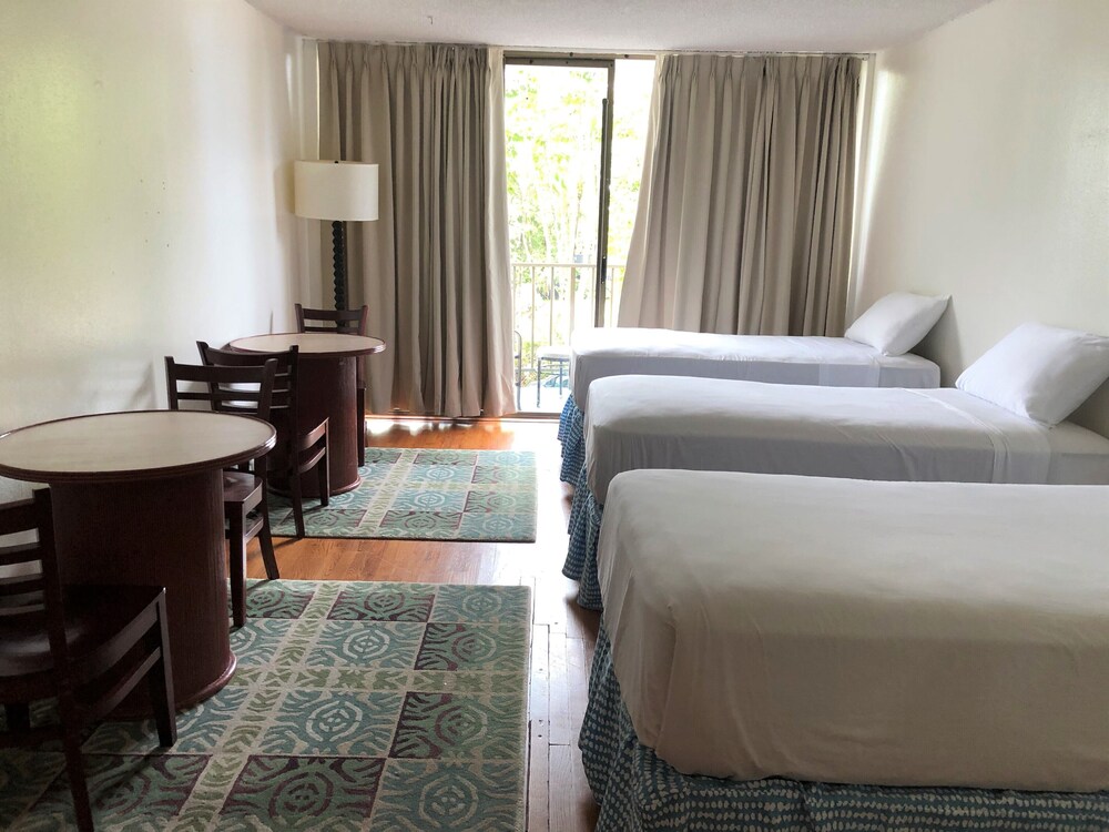 Country Club Condo Hotel - photo 31
