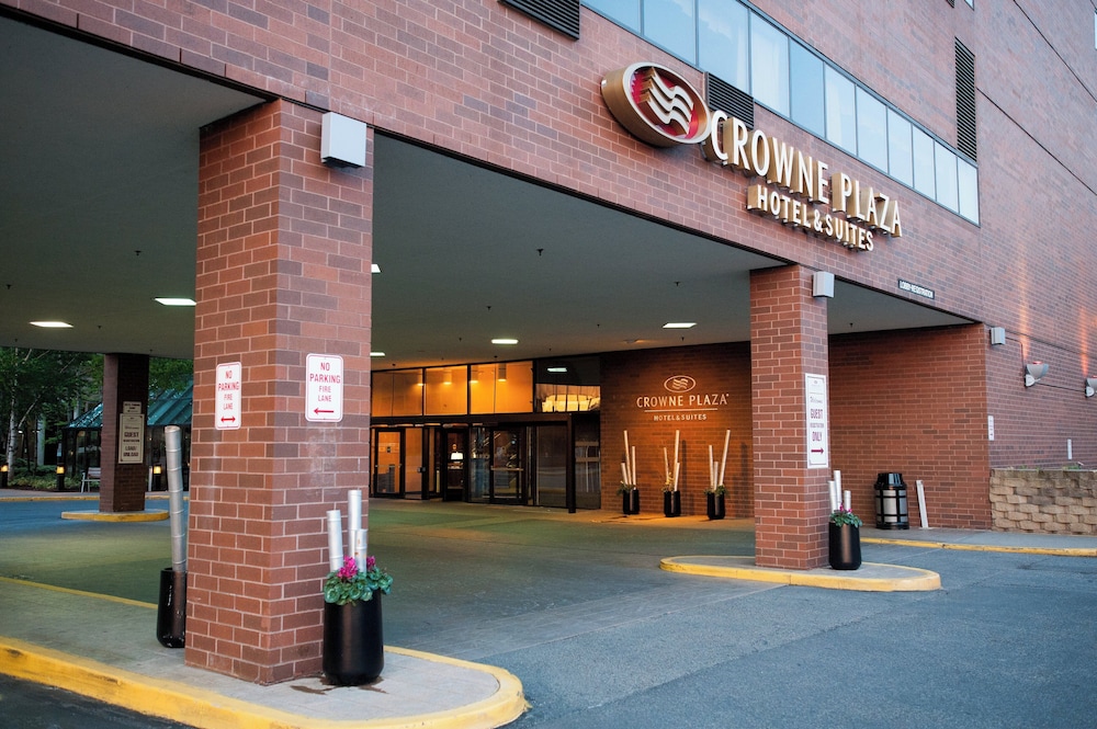 Crowne Plaza Suites MSP Airport Mall of America by IHG - photo 92