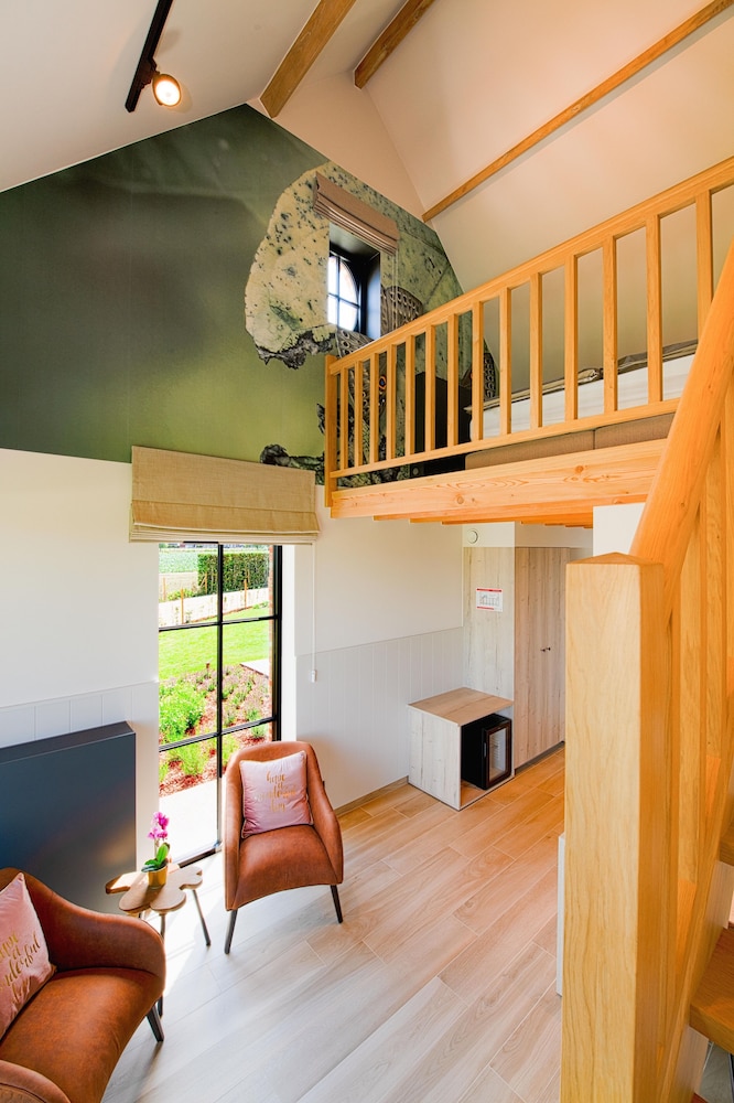 B&B 't Motjeshof — 4-Star Luxury Hotel in Pittem, Belgium