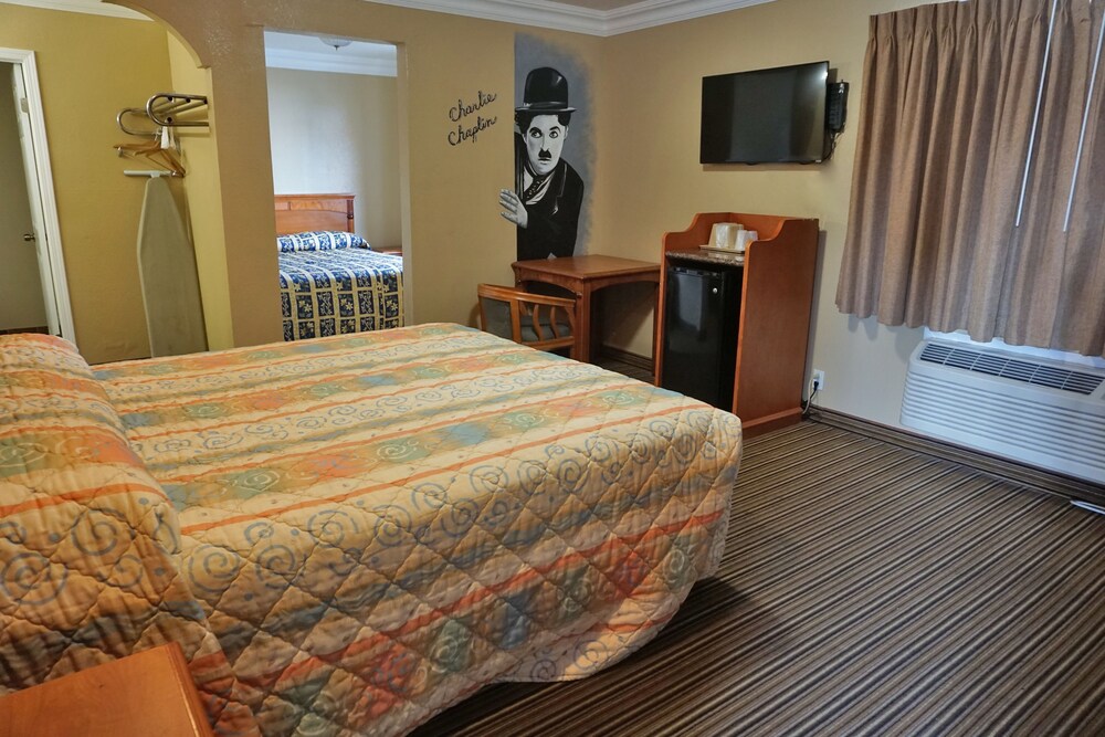 Hollywood Inn Express North - photo 5
