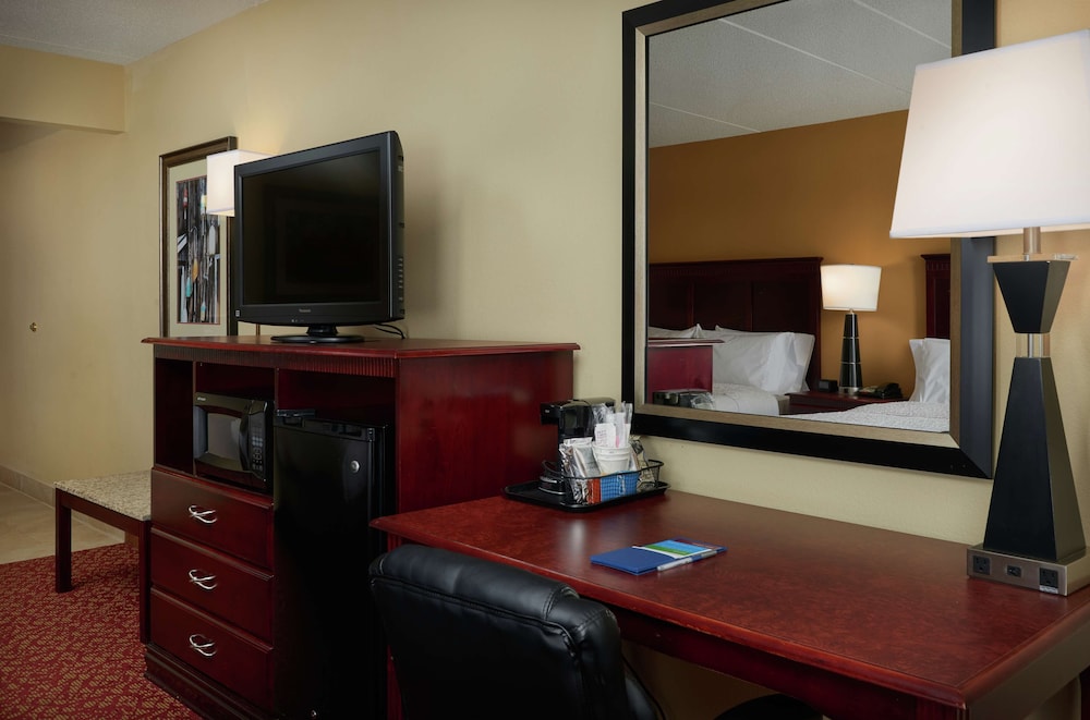 Hampton Inn Newport News Yorktown - photo 5