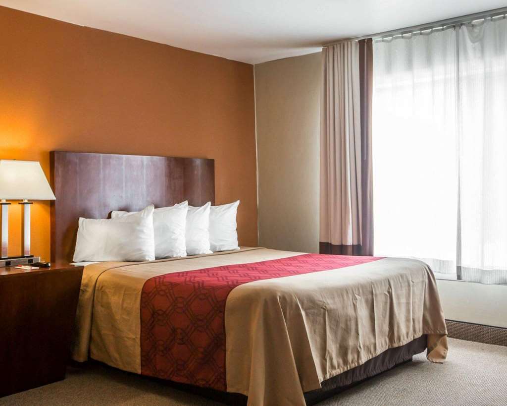 Econo Lodge Lake Region - photo 20