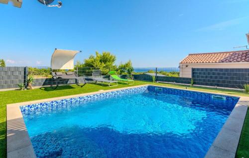 Amazing Home In Vir With House Sea View — 5-Star Luxury Hotel in Vir, Croatia