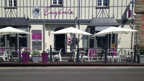 Hotel Restaurant Eug nie in Pontorson, France