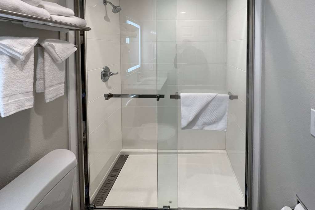 Quality Inn Tracy I 205 - photo 11
