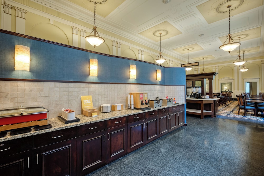 Hampton Inn & Suites Providence Downtown - photo 67