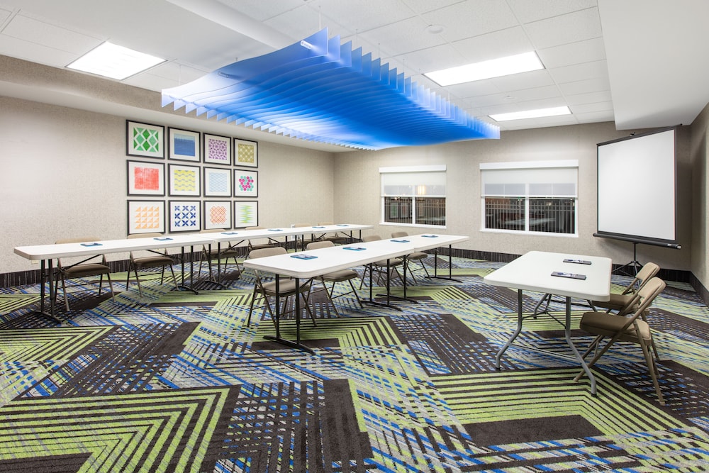 Holiday Inn Express Hotel & Suites Seaside Convention Center by IHG - photo 63
