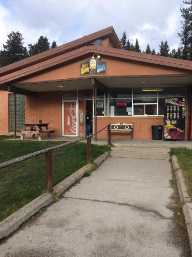 Lolo Hot Springs — 4-Star Luxury Hotel in Lolo, United States