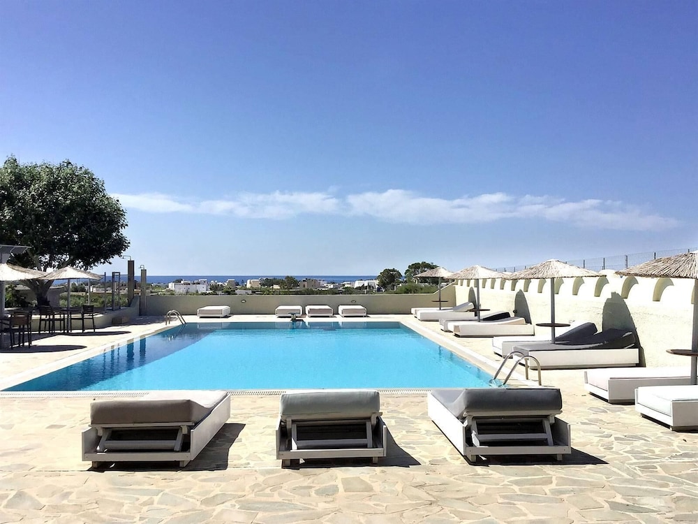 Thera Mare — 4-Star Luxury Hotel in Fira, Greece