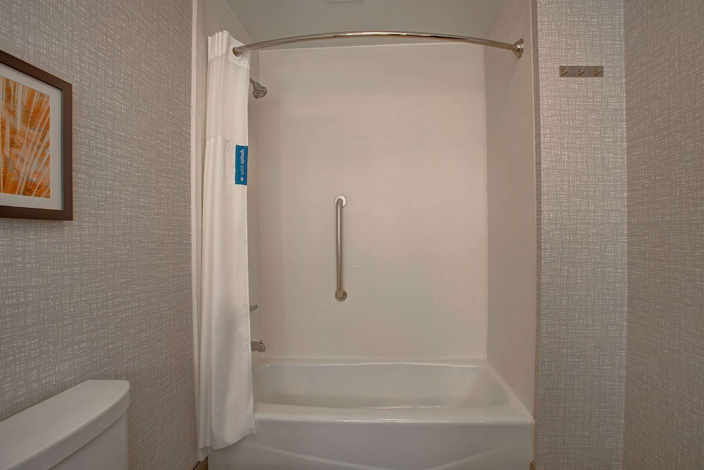 Hampton Inn & Suites Borger - photo 21