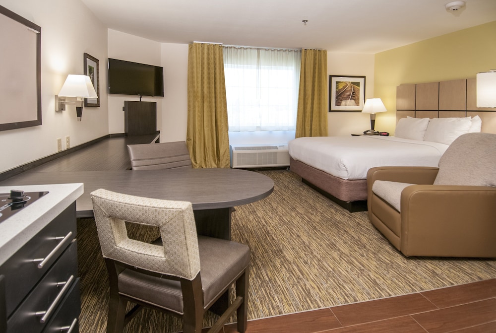 Candlewood Suites Baton Rouge College Drive by IHG - photo 11