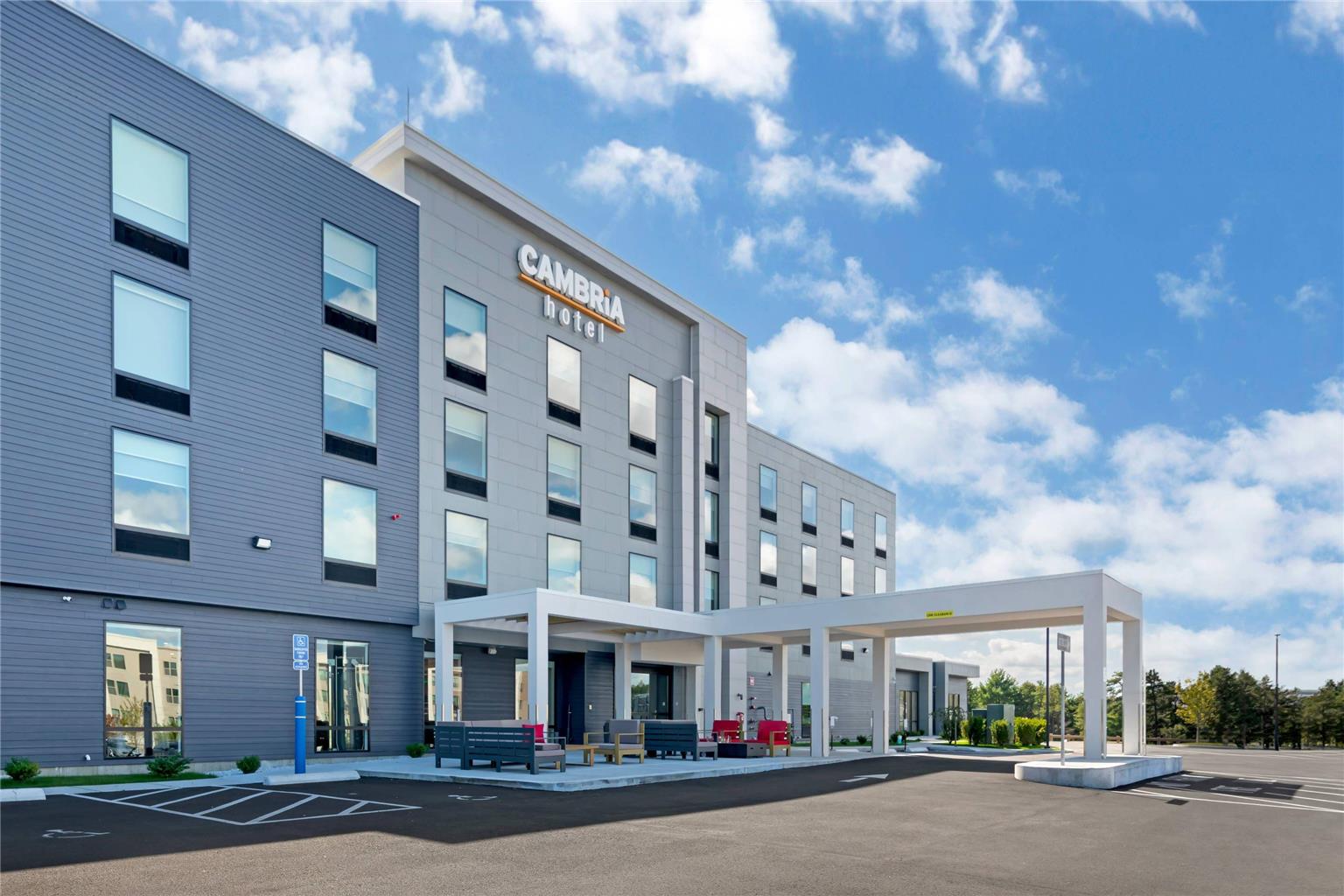 Cambria Hotel & Suites Plymouth - photo 2