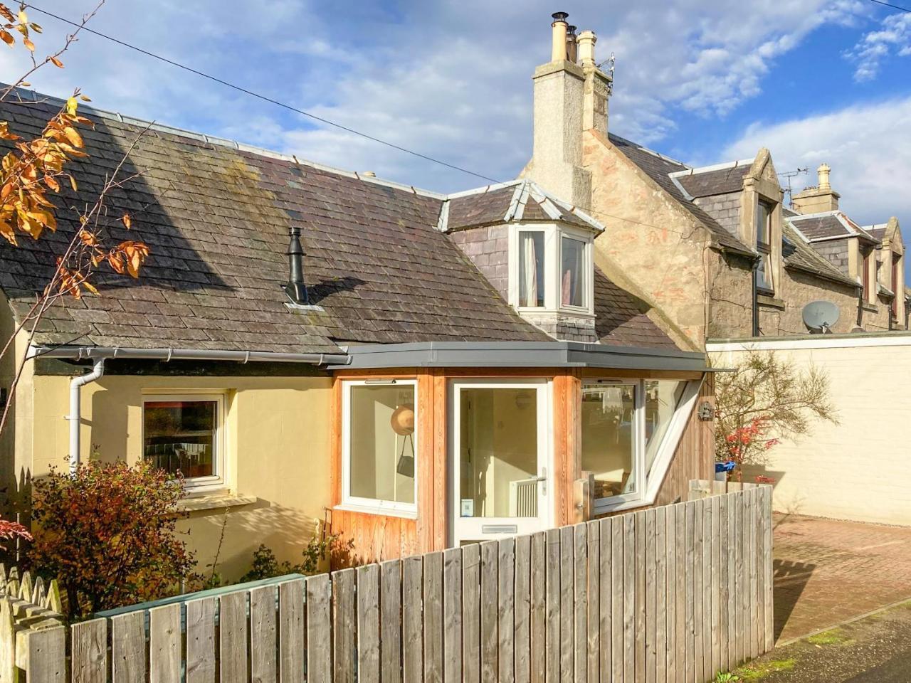 Isla's Cottage — 4-Star Luxury Hotel in Nairn, United Kingdom