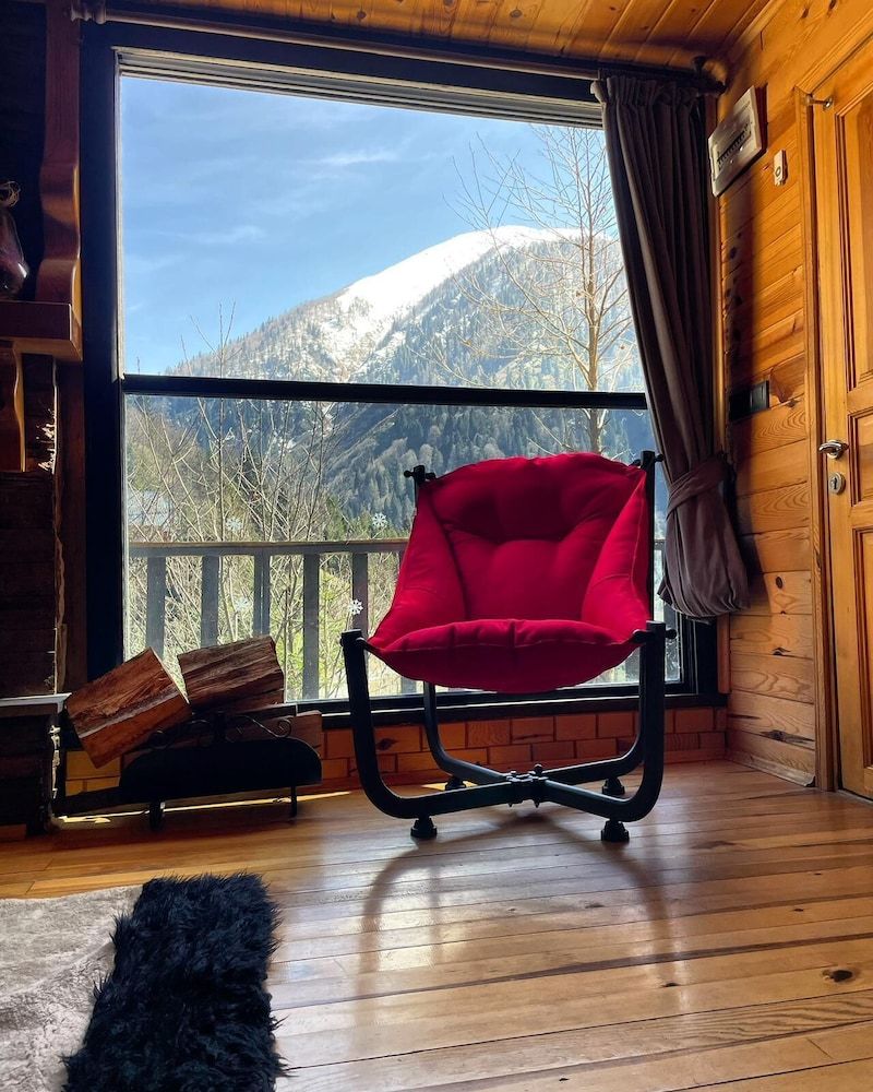 Ayder Alinoğlu Bungalov in Camlihemsin, Turkey