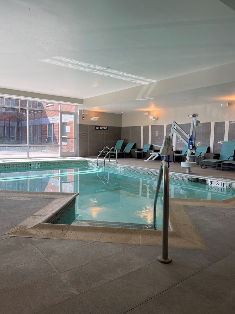 Residence Inn by Marriott Boston Bridgewater - photo 30