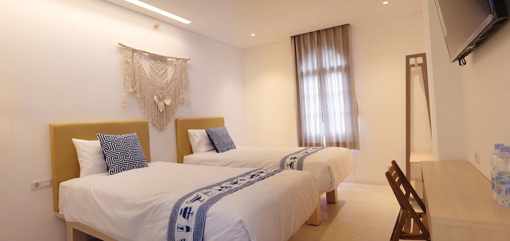 Little Mykonos — Bandung — photo 4