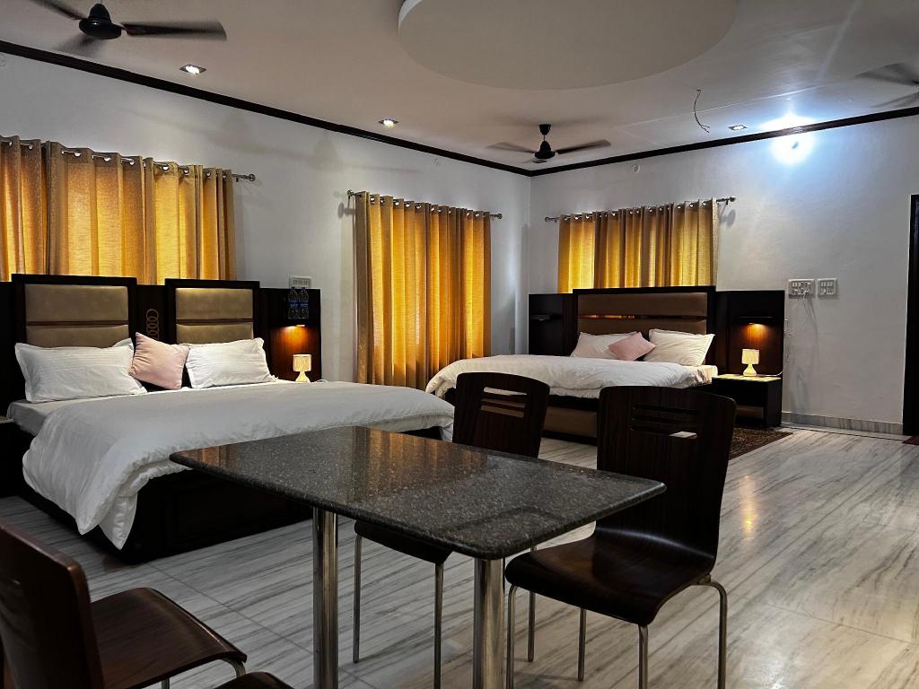 Kings Villa 77 Home Stay Dehradun — 5-Star Luxury Hotel in Dehra Dun, India