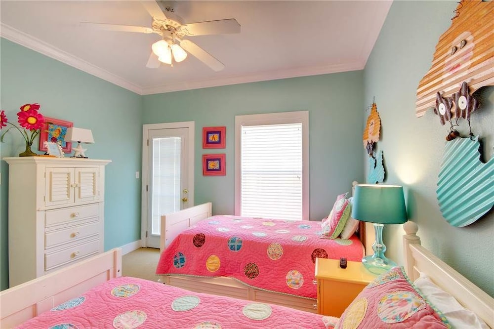 Purple Parrot Village - photo 29