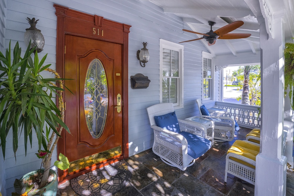 Duval Inn - featured photo