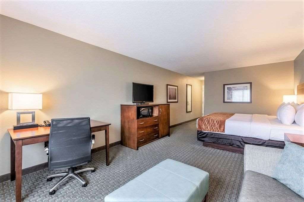 AmeriVu Inn and Suites Chisago City - photo 9
