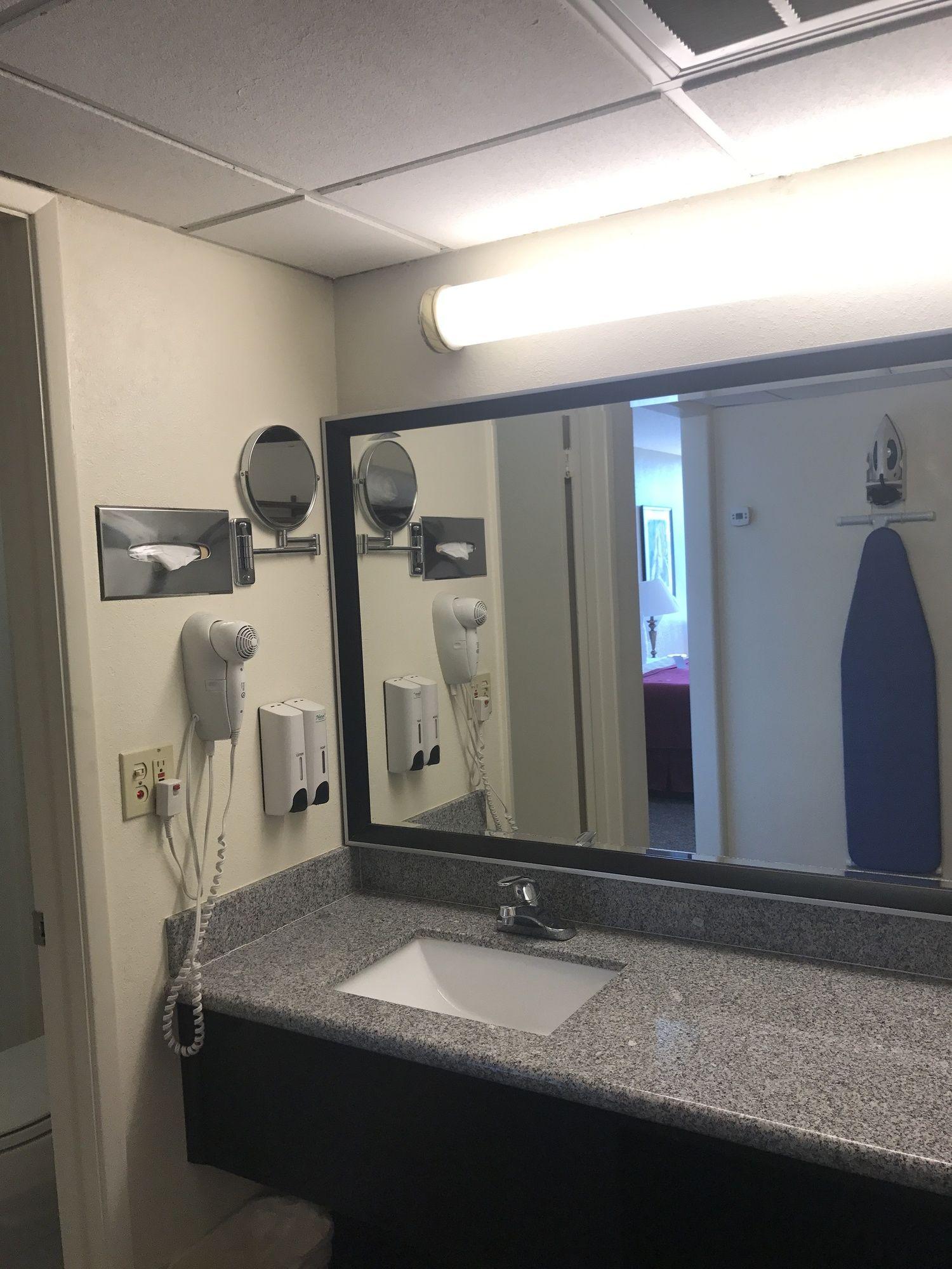 Ramada by Wyndham Mesa Downtown - photo 21