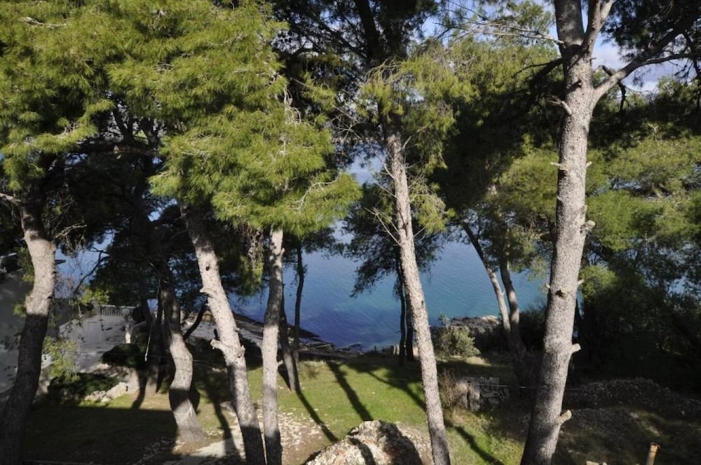 Eden 30m From the sea A1 — 4-Star Luxury Hotel in Slatine, Croatia