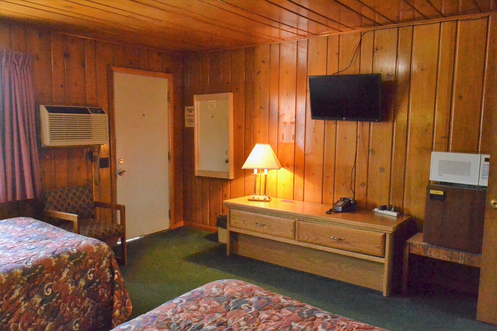 Innkeeper Motel - photo 38