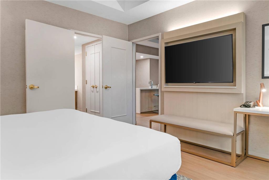 Radisson Plaza Hotel at Kalamazoo Center - photo 130