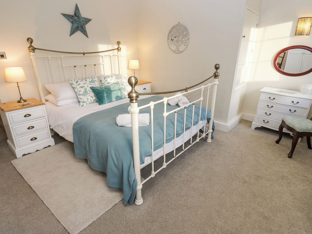 Cherry Tree Cottage — Bingley — photo 4