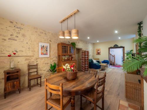 Le Gentil Coquelicot - last minute hotel in Unknown City