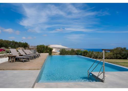 Luna Rossa Milos Olive Home — 4-Star Luxury Hotel in Provatas, Greece