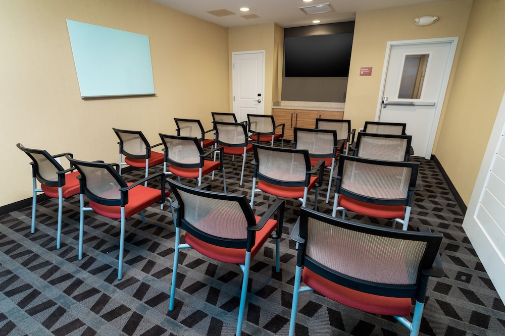 TownePlace Suites by Marriott Irvine Lake Forest - photo 36