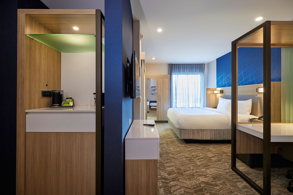 SpringHill Suites by Marriott Medford Airport - photo 16