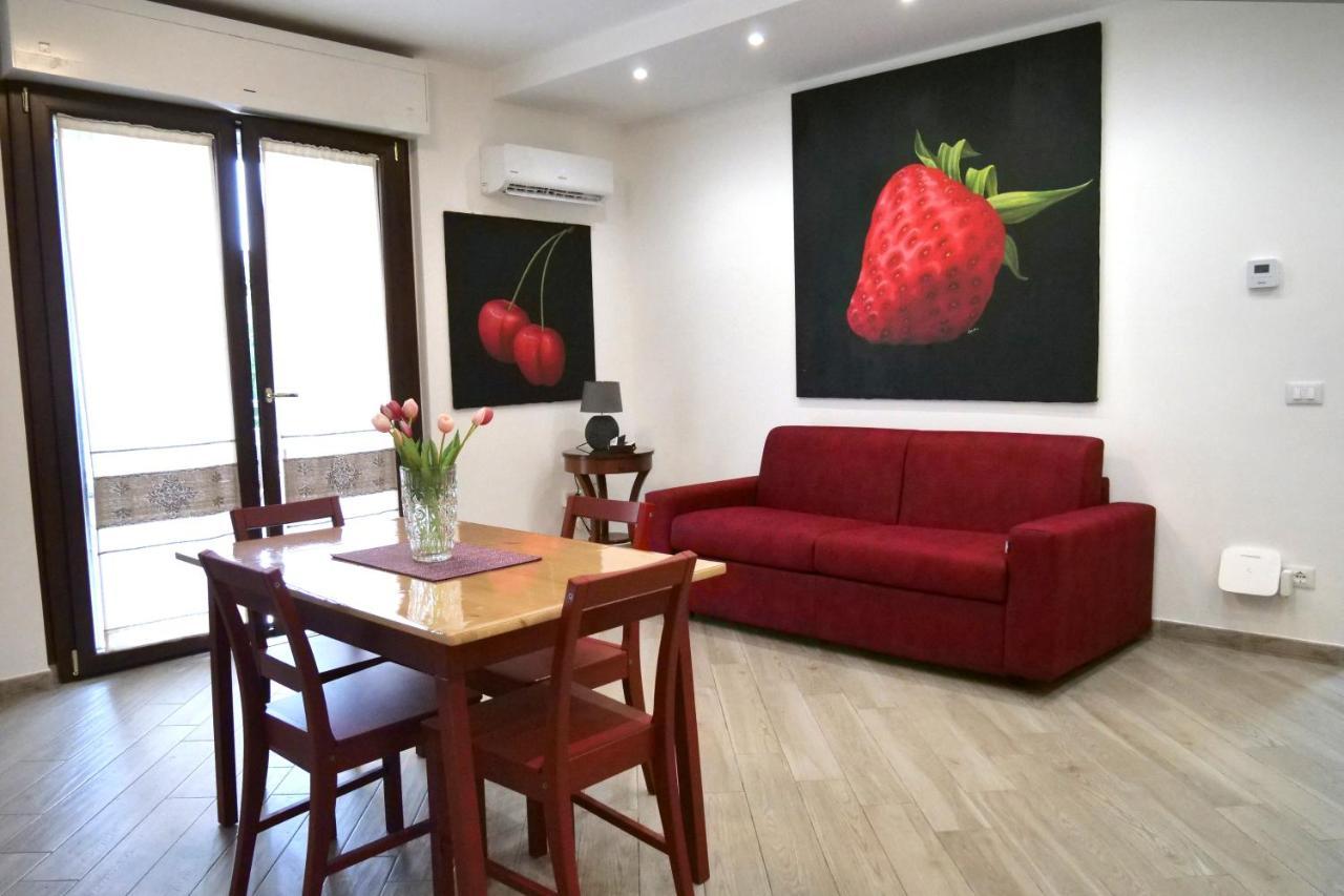 Transit Train Station 20 Min From Rome And Parking — 4-Star Luxury Hotel in Monterotondo, Italy