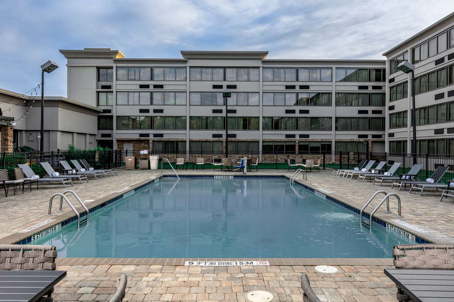 Doubletree By Hilton Greensboro Airport - photo 6