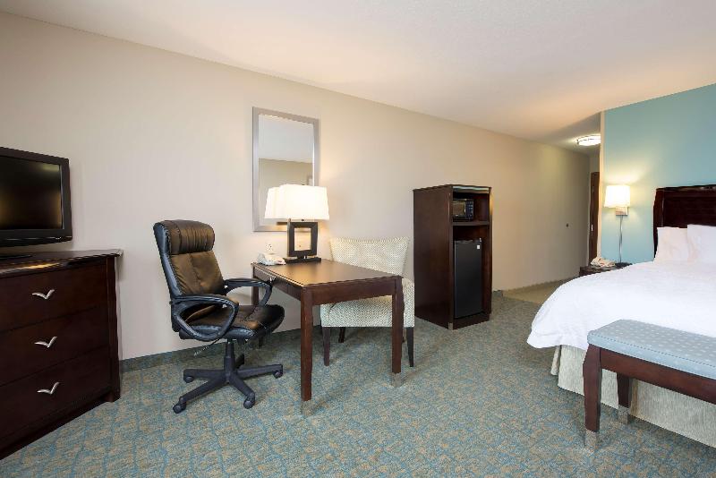 Hampton Inn & Suites Crawfordsville - photo 43