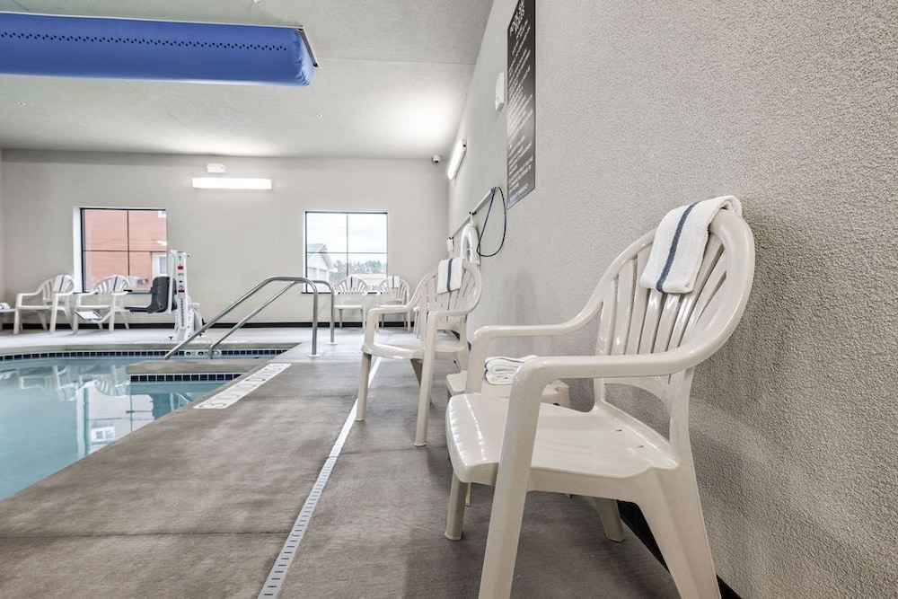 Cobblestone Hotel & Suites Mosinee - photo 66