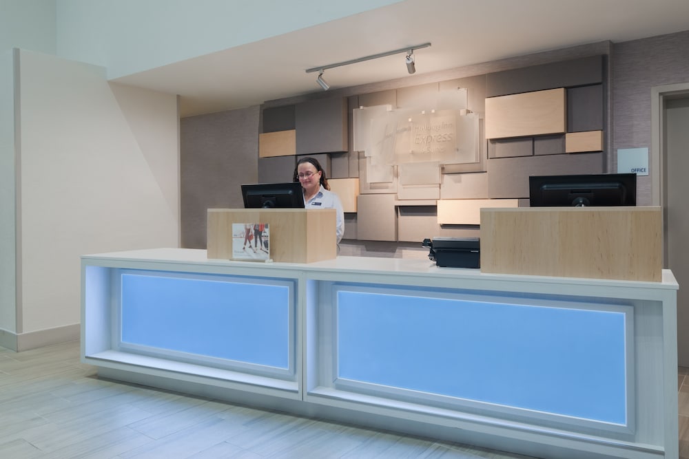 Holiday Inn Express & Suites Nearest Universal Orlando by IHG - photo 44