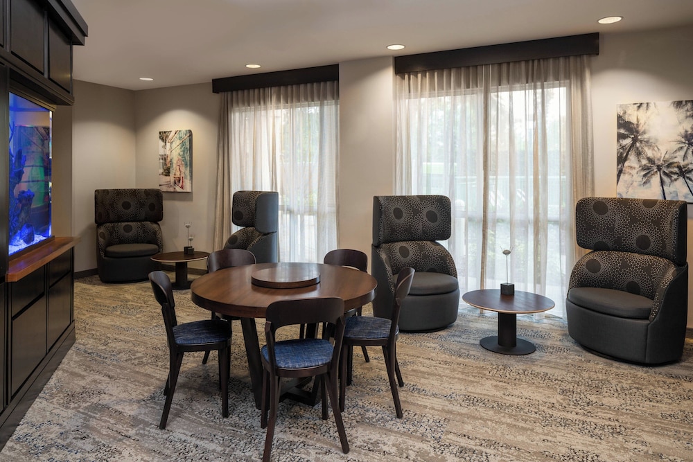 Courtyard by Marriott Fort Lauderdale Airport & Cruise Port - photo 23