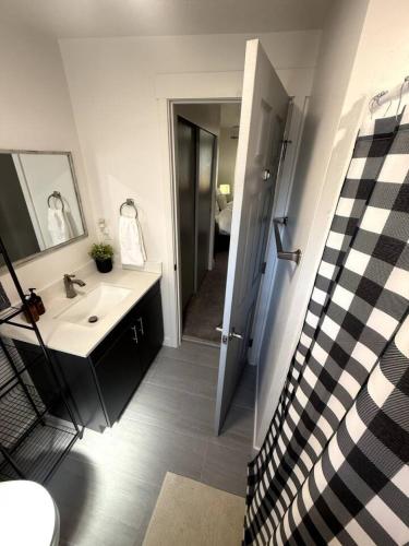 No Chores Silver Suite Near Downtown — 4-Star Luxury Hotel in Salt Lake City, United States