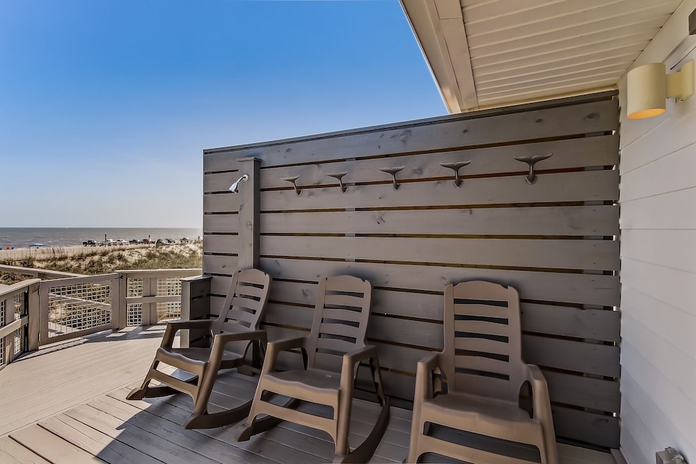Yellow Oceanfront Hotel Room With Spectacular View of Atlantic Ocean by Redawning - photo 23