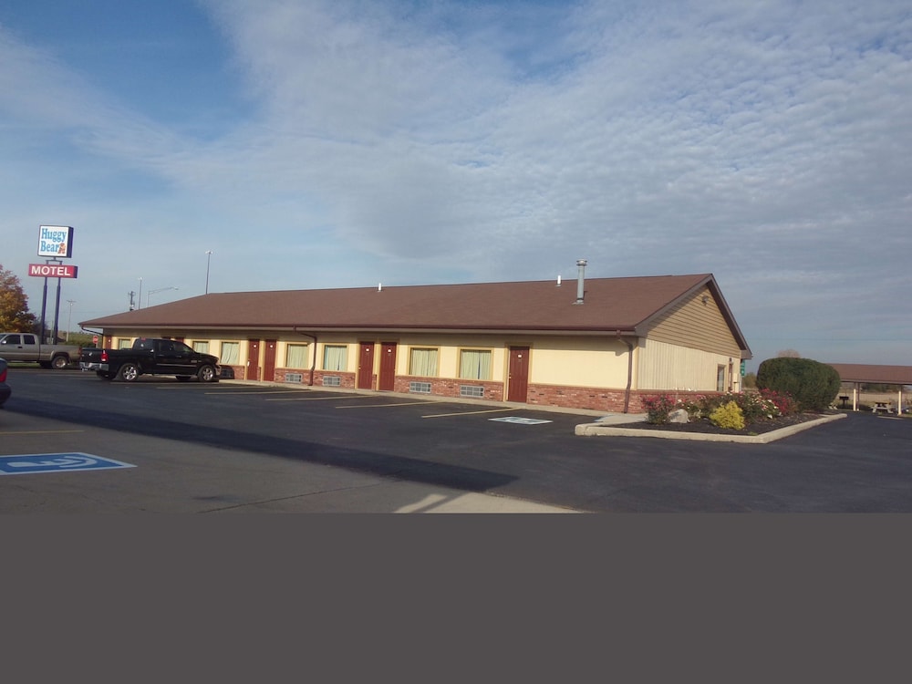 Huggy Bear Motel — Warren