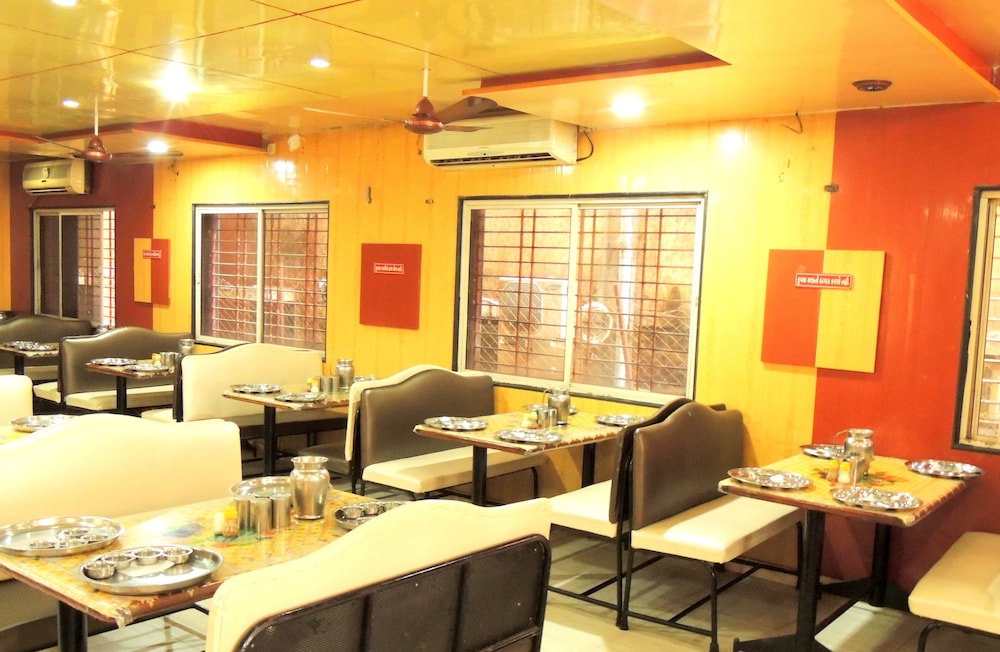 Hotel Greenpark — Palanpur — photo 5