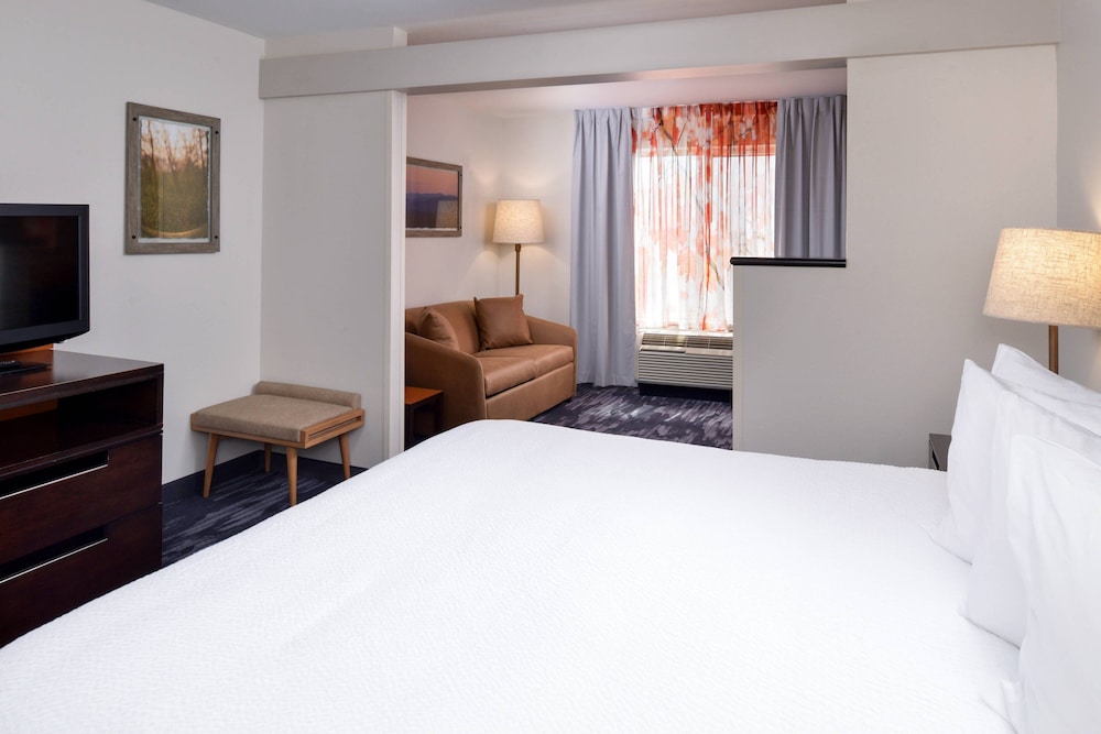 Fairfield Inn & Suites Cedar Rapids - photo 8