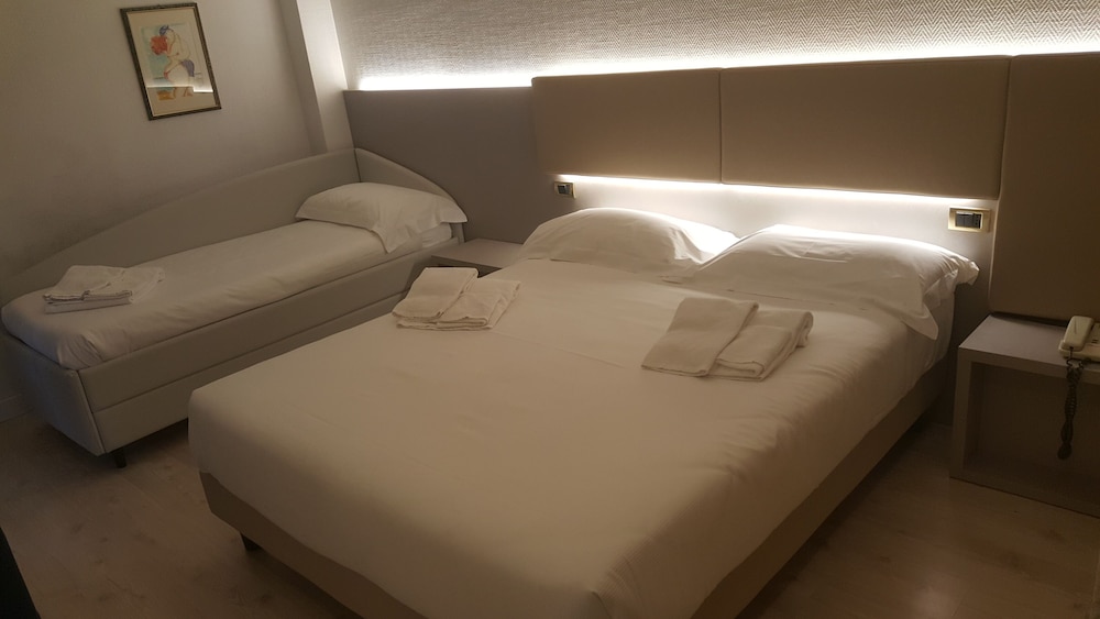 Hotel Augustus — Fano — photo 5