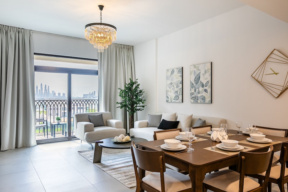 1BD Partial Burj Al Arab View Prime Location — 4-Star Luxury Hotel in Dubai, United Arab Emirates