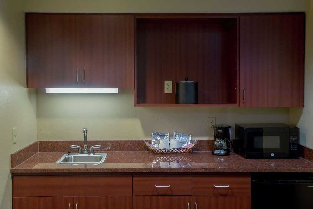 Hampton Inn Oxford West - photo 29