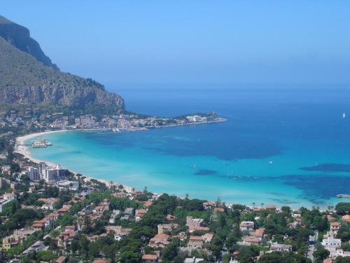 Mondello Luxury Apartment on the Beach — 4-Star Luxury Hotel in Palermo, Italy