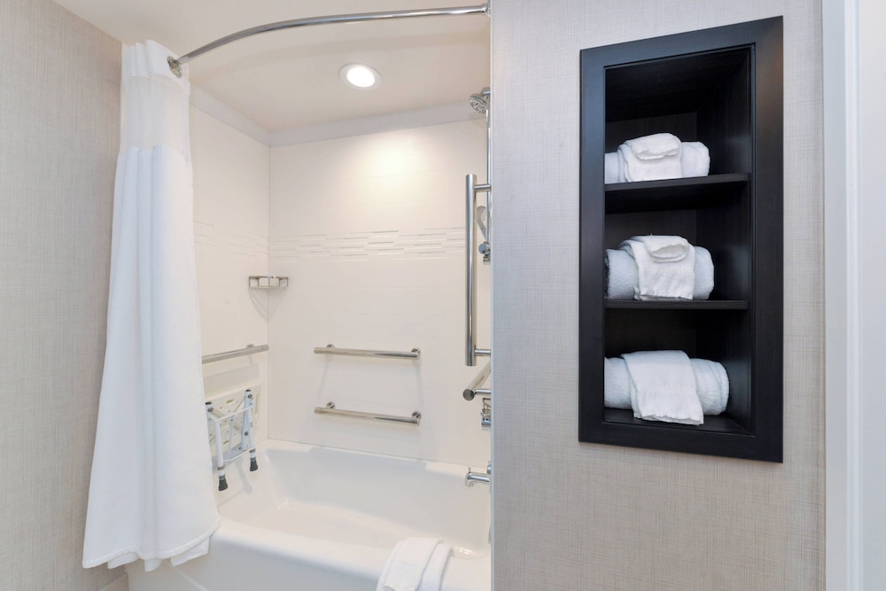 Residence Inn by Marriott Visalia - photo 12